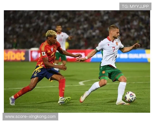 世界杯上因偷足球引发争议的球星及其背后故事解析