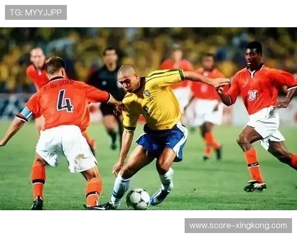 足球明星独特技艺大揭秘 盘点球场上最擅长的招牌动作