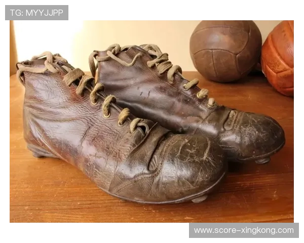 顶级足球球星为何都选择穿着专业足球鞋揭示背后的科学与技术优势 顶级足球球星为何都选择穿着专业足球鞋揭示背后的科学与技术优势